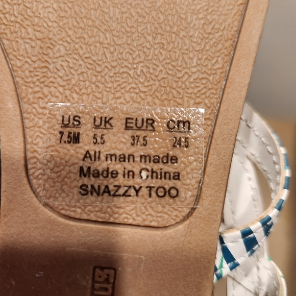 Fergalicious Tropical Sandals. - Picture 6 of 7